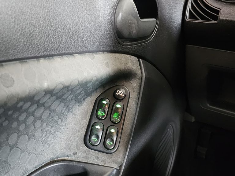 Ford Fiesta SE 1.6 8V Flex 5p