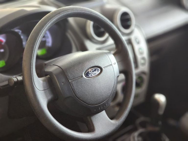 Ford Fiesta SE 1.6 8V Flex 5p