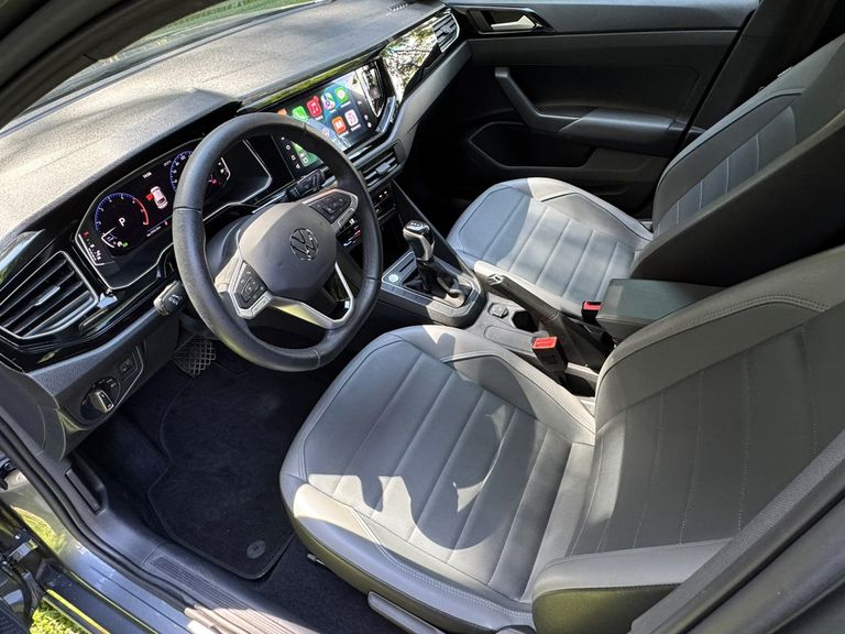 VolksWagen Nivus Highline 1.0 200 TSI Flex Aut.