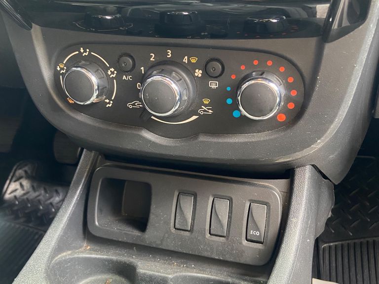 Renault OROCH 1.6 DYN42