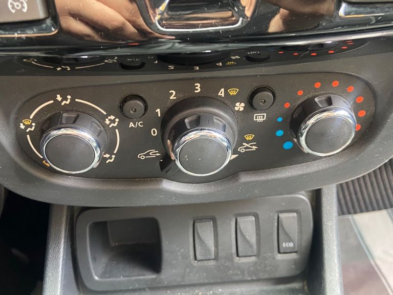 Renault OROCH 1.6 DYN42