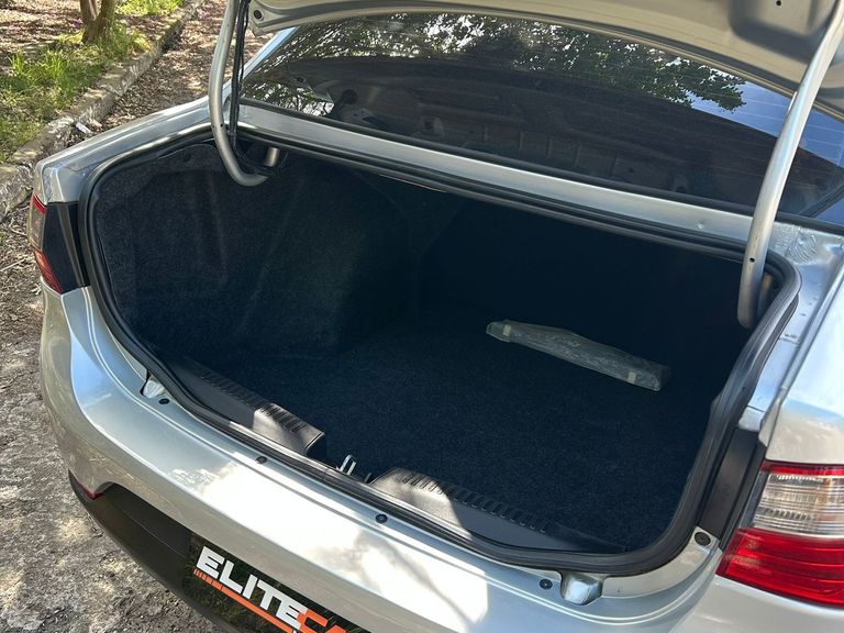 Fiat Grand Siena 1.4 EVO Flex 8V 4p