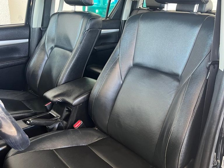 Toyota Hilux CD SRV 4x4 2.8 TDI Diesel Aut.