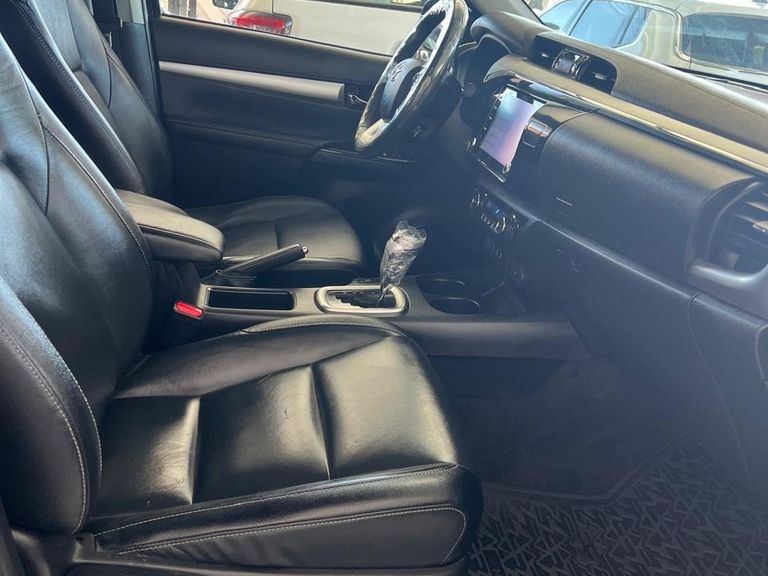 Toyota Hilux CD SRV 4x4 2.8 TDI Diesel Aut.