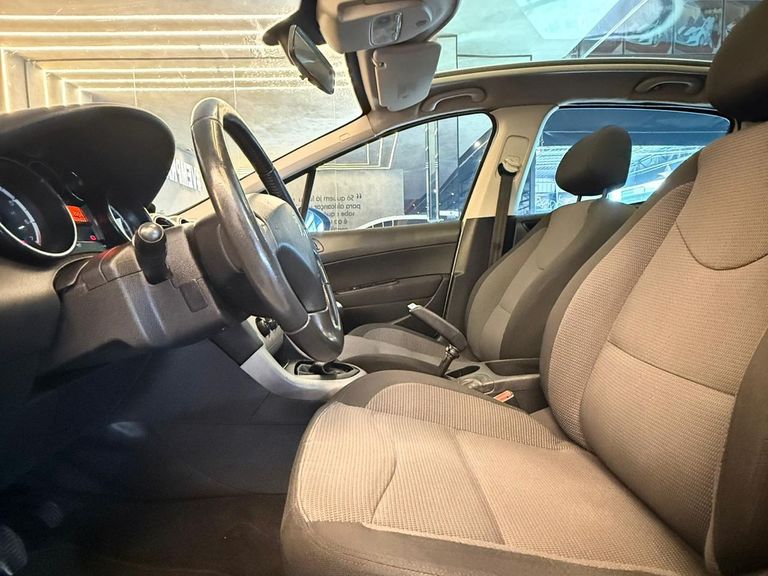 Peugeot 308 Active 1.6 Flex 16V 5p mec.