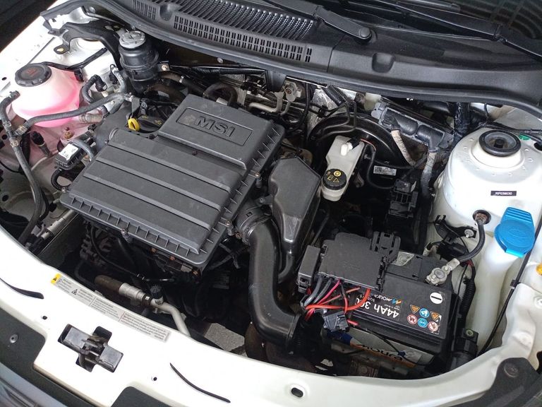 VolksWagen Saveiro Robust 1.6 Total Flex 16V CD