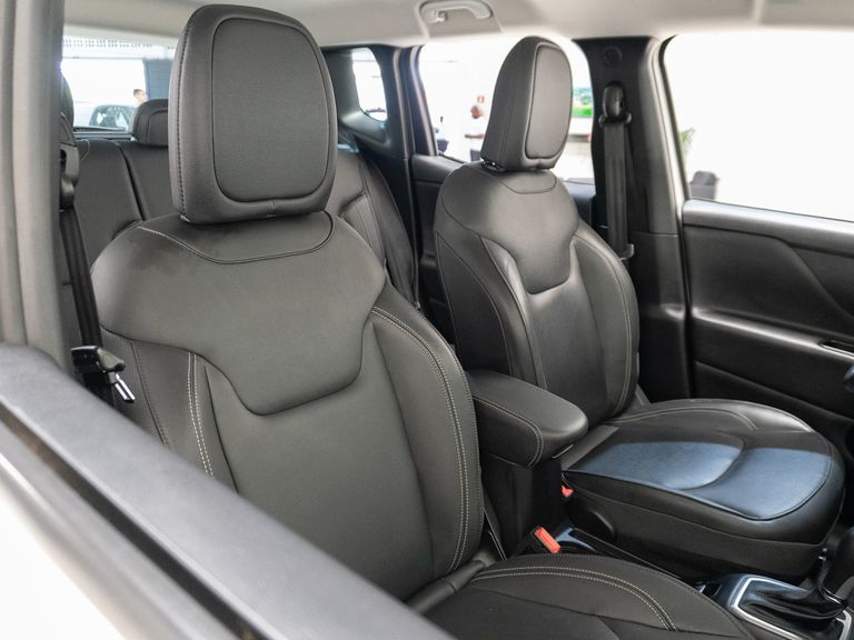 Jeep Renegade Longitude 1.8 4x2 Flex 16V Aut.