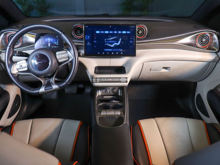 BYD Dolphin EV (Elétrico)