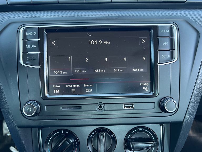 VolksWagen VOYAGE 1.0 Flex 12V 4p