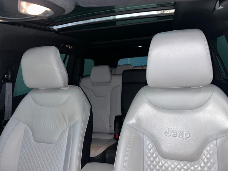 Jeep Commander Overland T270 1.3 TB Flex Aut.