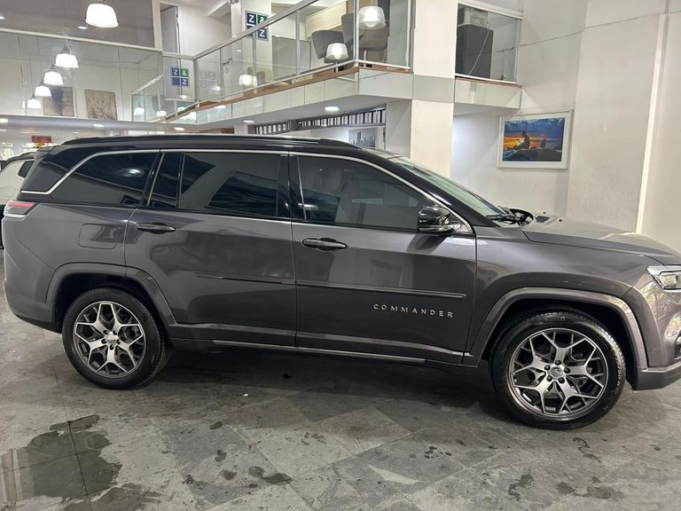 Jeep Commander Overland T270 1.3 TB Flex Aut.