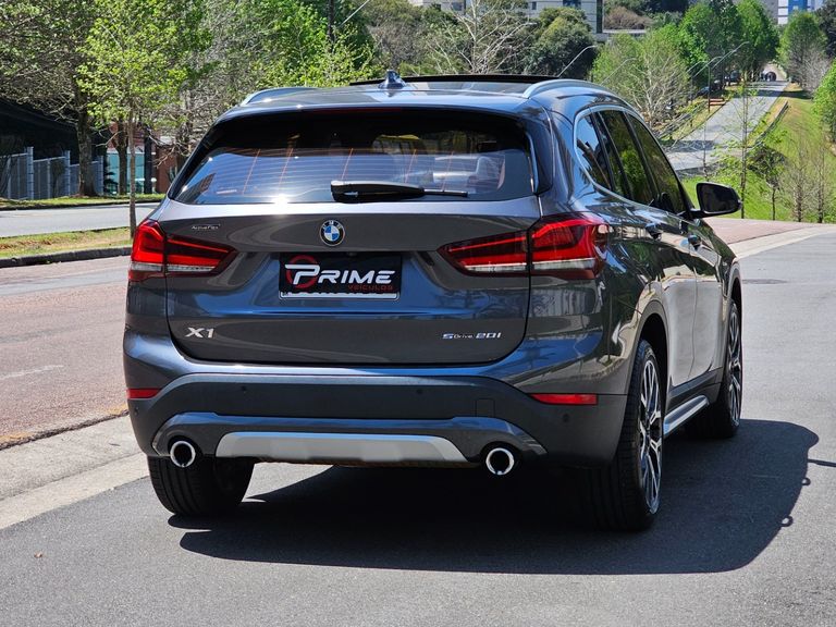 BMW X1 SDRIVE 20i X-Line 2.0 TB Active Flex