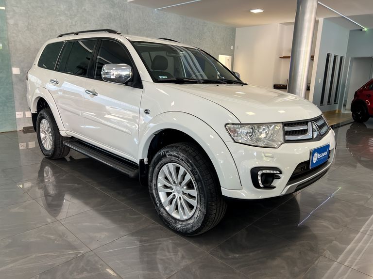 Mitsubishi Pajero DAKAR 3.2 4x4 T.I. Dies. 5p Mec.
