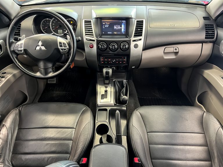 Mitsubishi Pajero DAKAR 3.2 4x4 T.I. Dies. 5p Mec.