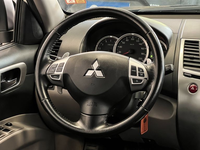 Mitsubishi Pajero DAKAR 3.2 4x4 T.I. Dies. 5p Mec.