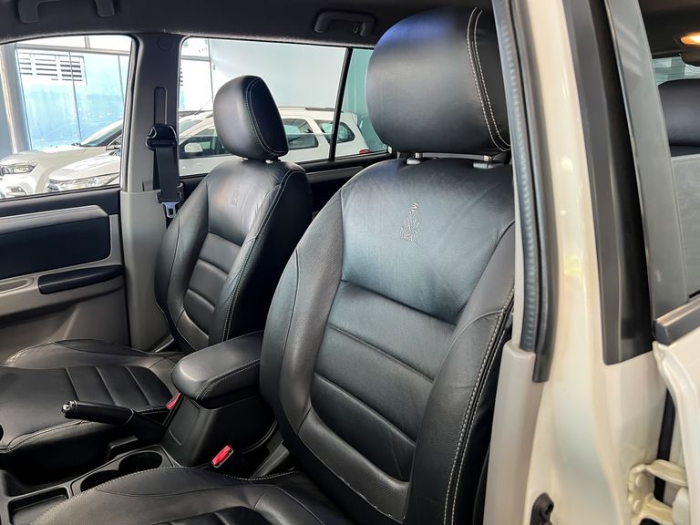 Mitsubishi Pajero DAKAR 3.2 4x4 T.I. Dies. 5p Mec.