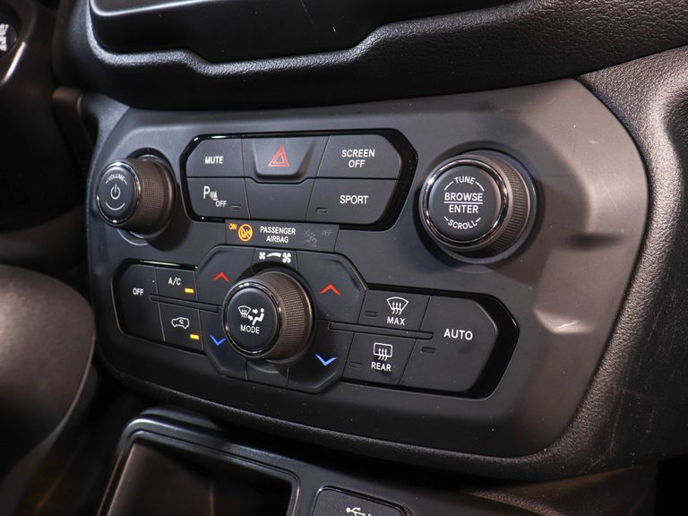 Jeep Renegade Limited 1.8 4x2 Flex 16V Aut.