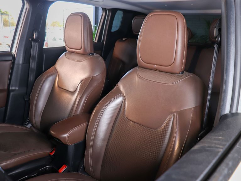Jeep Renegade Limited 1.8 4x2 Flex 16V Aut.