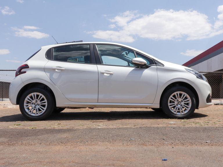 Peugeot 208 Active Pack 1.6 Flex 16V 5p Aut.