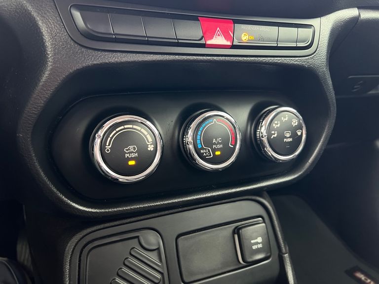 Jeep Renegade Sport 1.8 4x2 Flex 16V Mec.