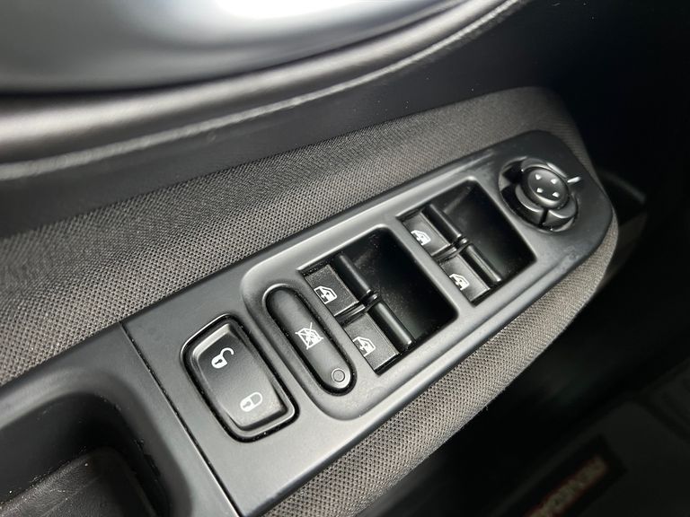 Jeep Renegade Sport 1.8 4x2 Flex 16V Mec.