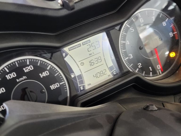 YAMAHA XMAX 250 ABS