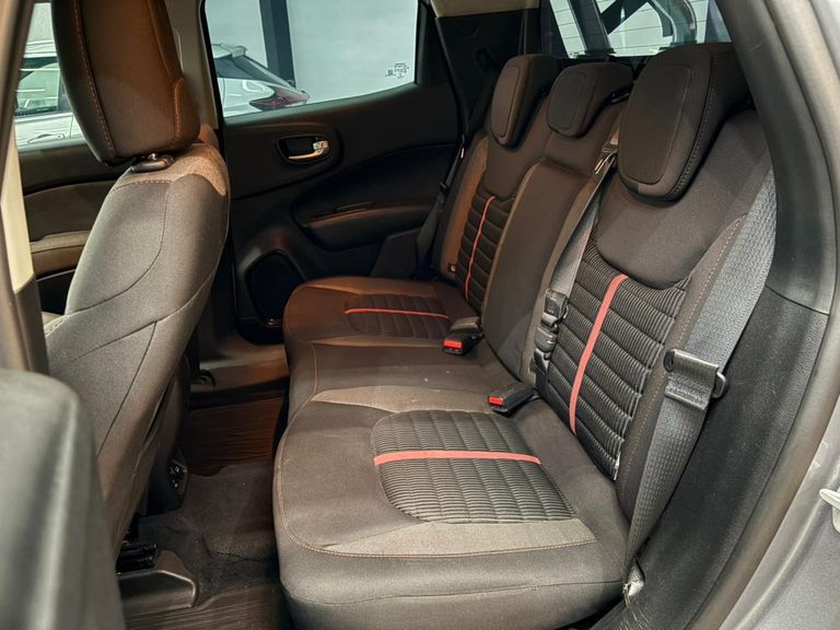 Fiat Toro Freedom 1.8 16V Flex Aut.