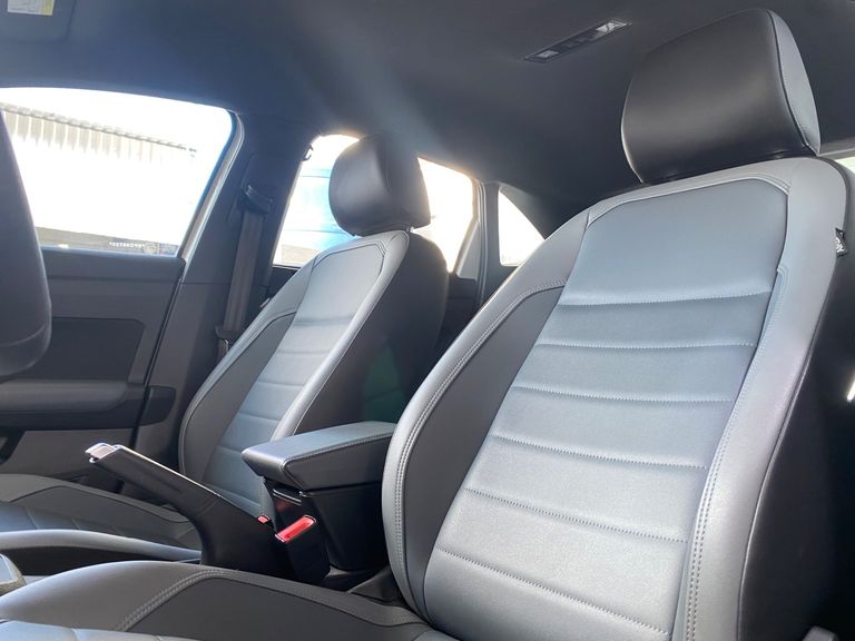 VolksWagen Nivus Highline 1.0 200 TSI Flex Aut.