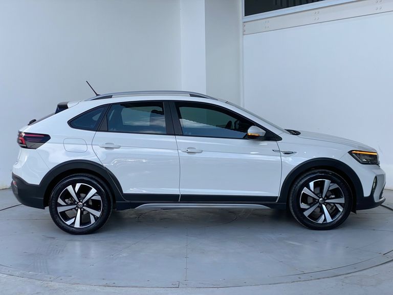 VolksWagen Nivus Highline 1.0 200 TSI Flex Aut.