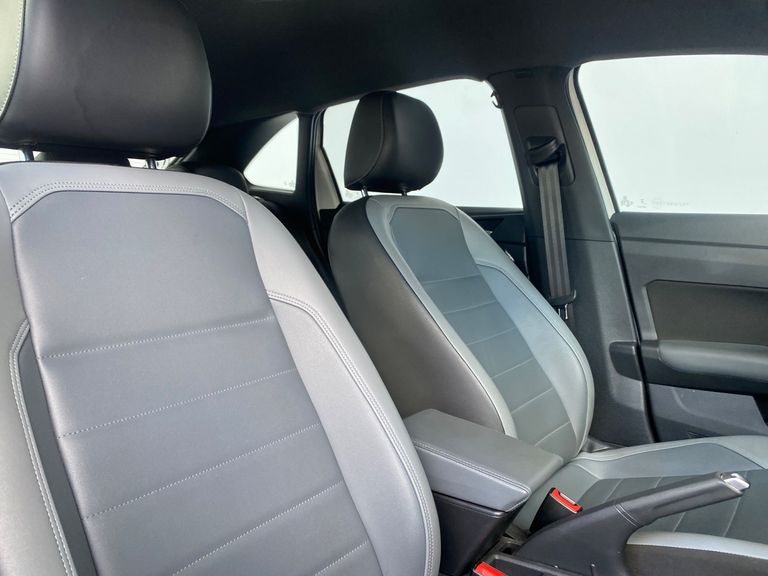 VolksWagen Nivus Highline 1.0 200 TSI Flex Aut.