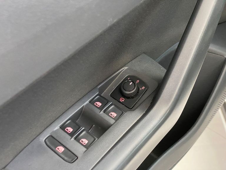 VolksWagen Nivus Highline 1.0 200 TSI Flex Aut.