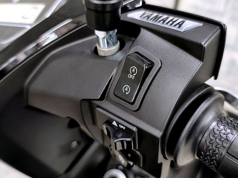 YAMAHA FLUO 125 CONNECTED (Híbrido)