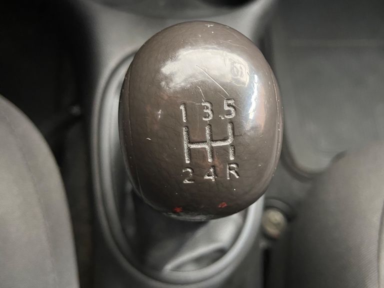 Nissan VERSA 1.0 12V FlexStart 4p Mec.