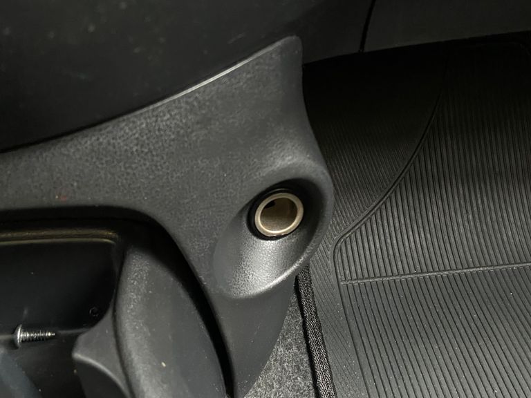 Nissan VERSA 1.0 12V FlexStart 4p Mec.