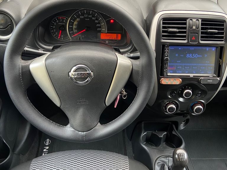 Nissan VERSA 1.0 12V FlexStart 4p Mec.