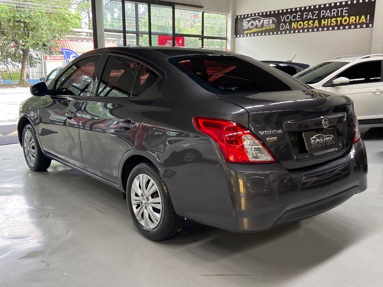 Nissan VERSA 1.0 12V FlexStart 4p Mec.