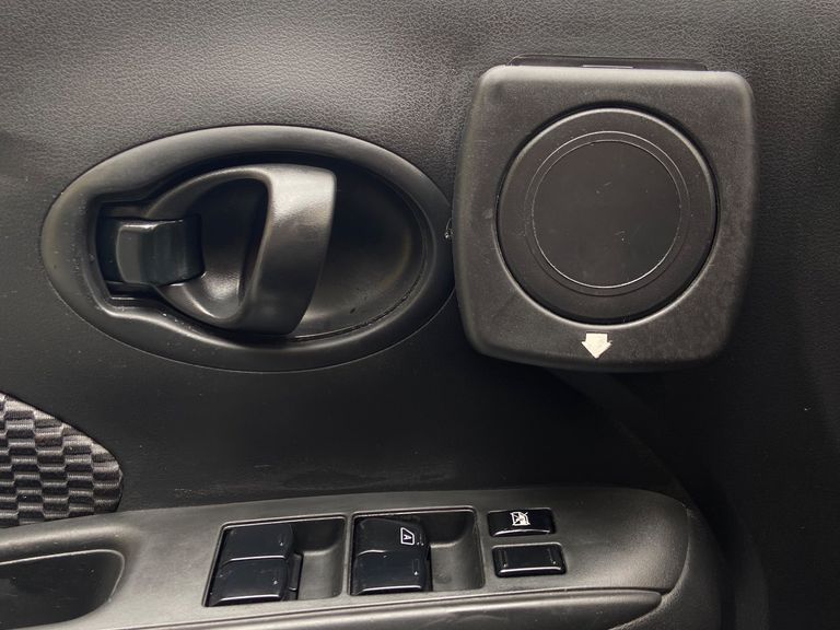 Nissan VERSA 1.0 12V FlexStart 4p Mec.