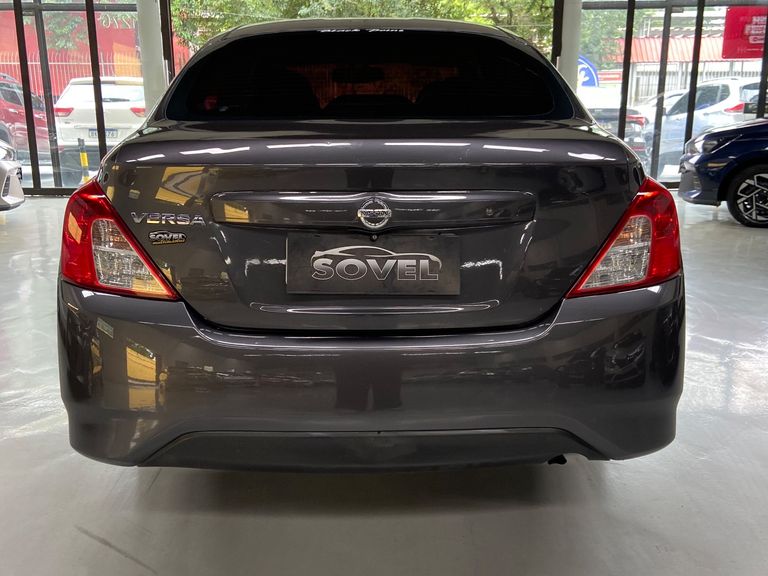 Nissan VERSA 1.0 12V FlexStart 4p Mec.