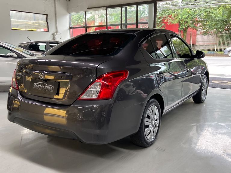 Nissan VERSA 1.0 12V FlexStart 4p Mec.