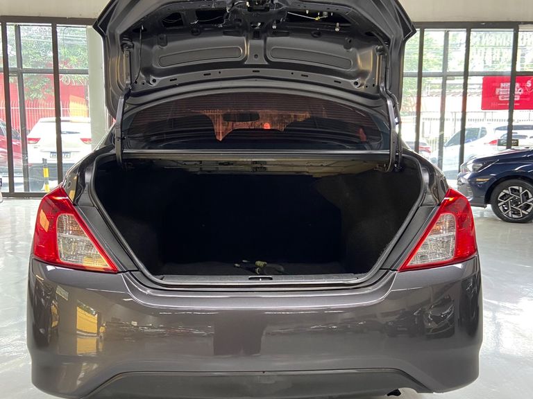 Nissan VERSA 1.0 12V FlexStart 4p Mec.