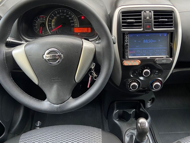 Nissan VERSA 1.0 12V FlexStart 4p Mec.