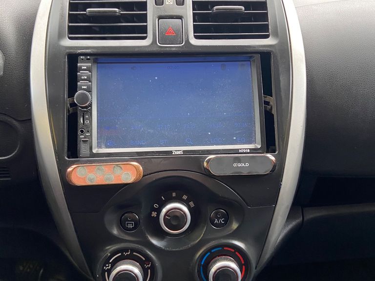 Nissan VERSA 1.0 12V FlexStart 4p Mec.