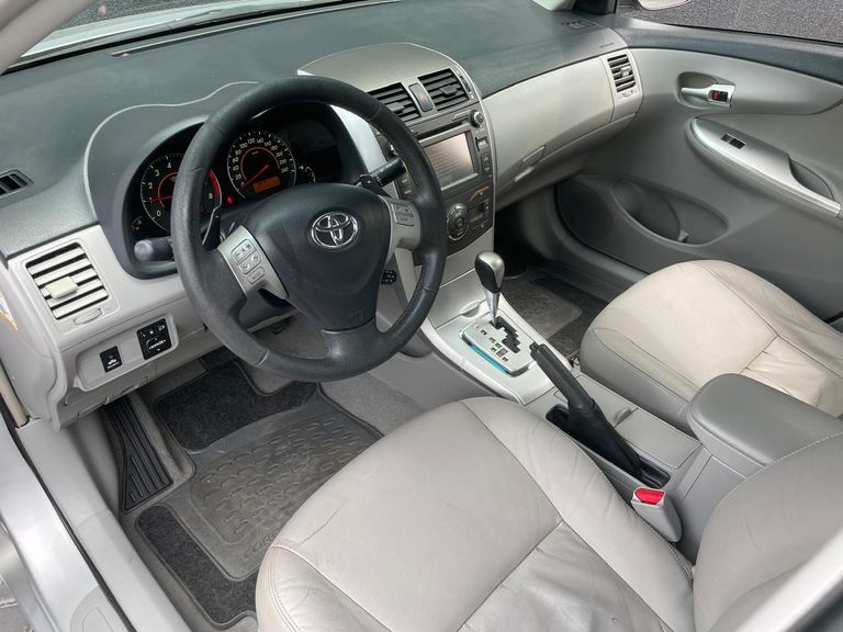 Toyota Corolla XEi 2.0 Flex 16V Aut.