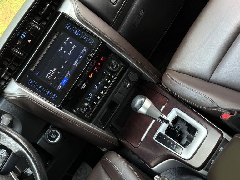 Toyota Hilux SW4 SRV 4x2 2.7 Flex 16V Aut.