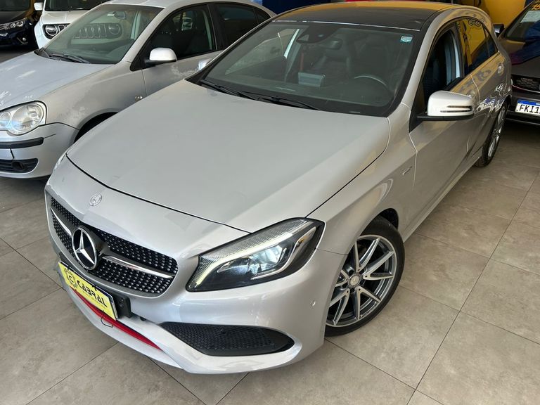 Mercedes CLA-250 Sport 4MATIC 2.0 16V 211cv Aut.