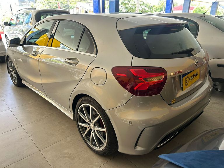 Mercedes CLA-250 Sport 4MATIC 2.0 16V 211cv Aut.