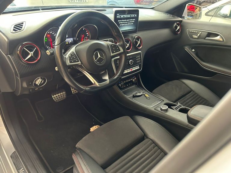 Mercedes CLA-250 Sport 4MATIC 2.0 16V 211cv Aut.