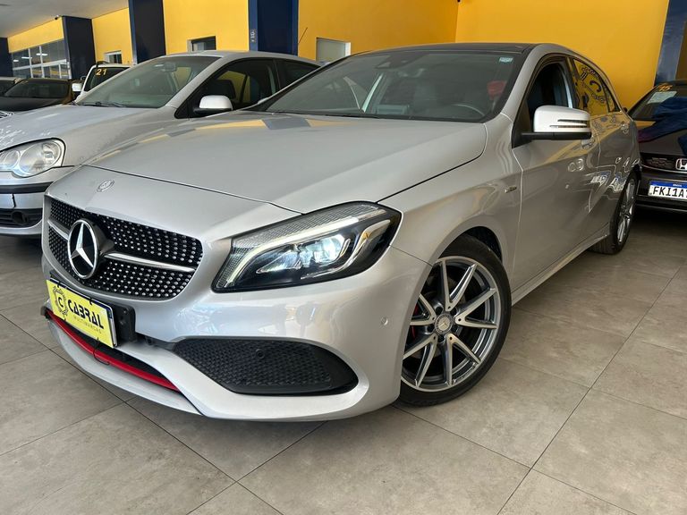 Mercedes CLA-250 Sport 4MATIC 2.0 16V 211cv Aut.