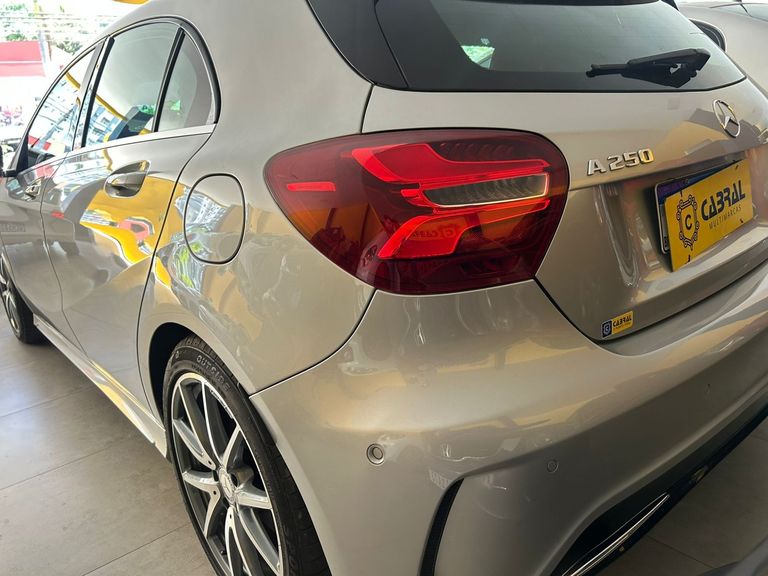 Mercedes CLA-250 Sport 4MATIC 2.0 16V 211cv Aut.