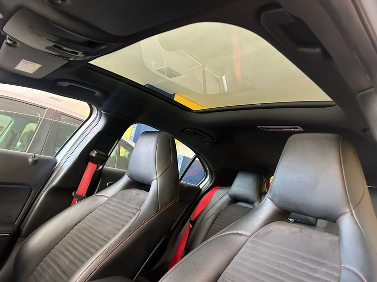 Mercedes CLA-250 Sport 4MATIC 2.0 16V 211cv Aut.